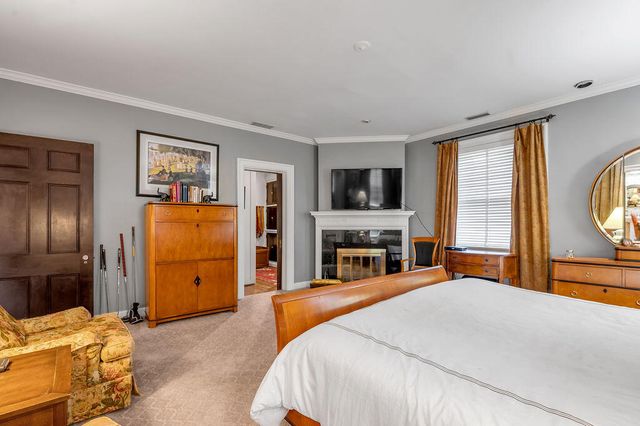1014 Richmond Road, Lexington, KY 40502