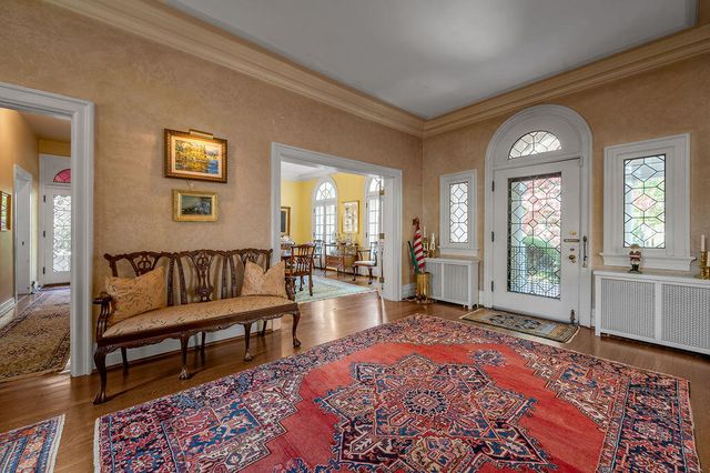 1014 Richmond Road, Lexington, KY 40502