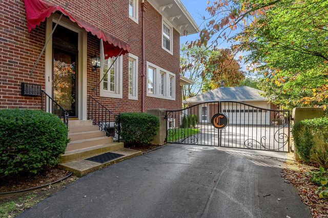 1014 Richmond Road, Lexington, KY 40502