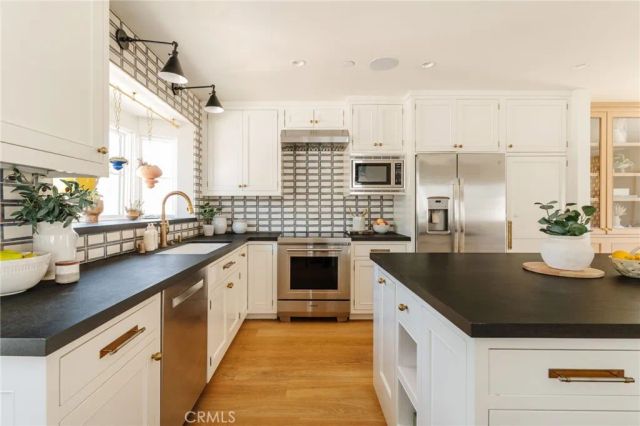 429 20th Street, Manhattan Beach, CA 90266