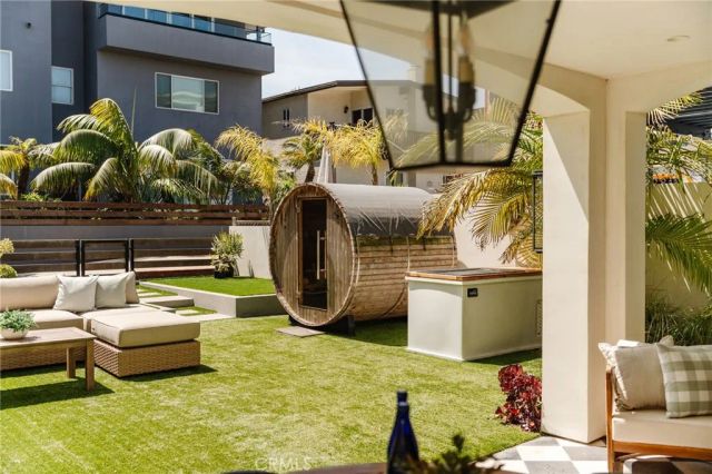 429 20th Street, Manhattan Beach, CA 90266
