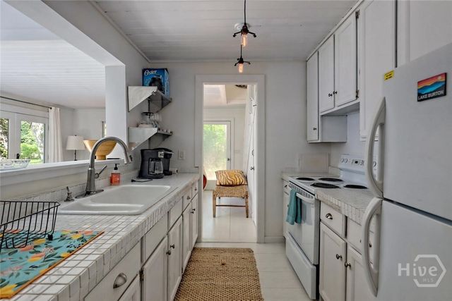 89 Arkansas Lane, Tiger, GA 30576