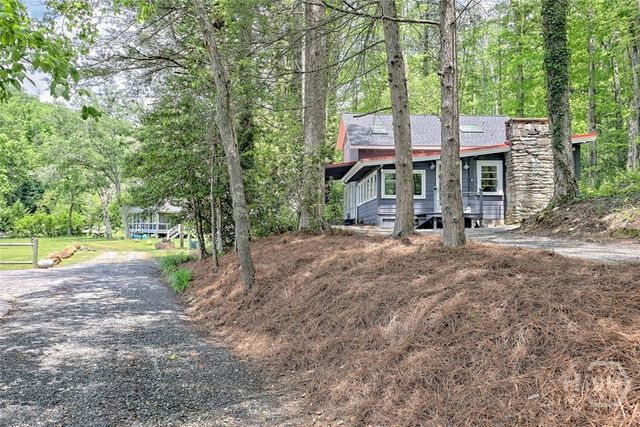 89 Arkansas Lane, Tiger, GA 30576