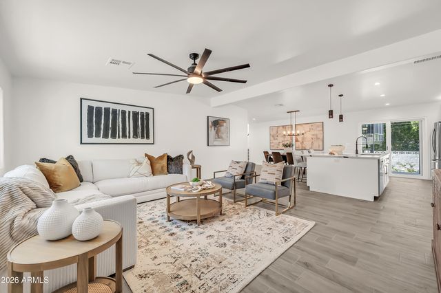 8436 N 13TH Place, Phoenix, AZ 85020