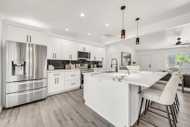 8436 N 13TH Place, Phoenix, AZ 85020