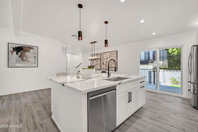 8436 N 13TH Place, Phoenix, AZ 85020