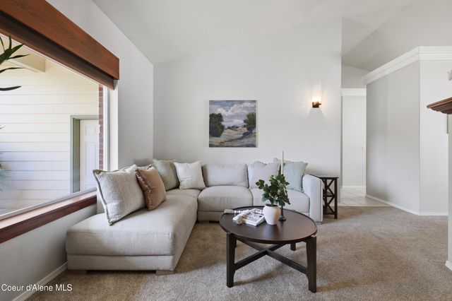 1213 S Riverside Harbor DR, Post Falls, ID 83854