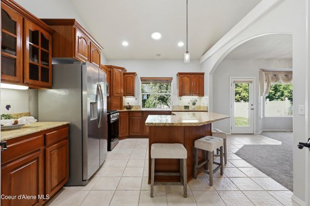 1213 S Riverside Harbor DR, Post Falls, ID 83854