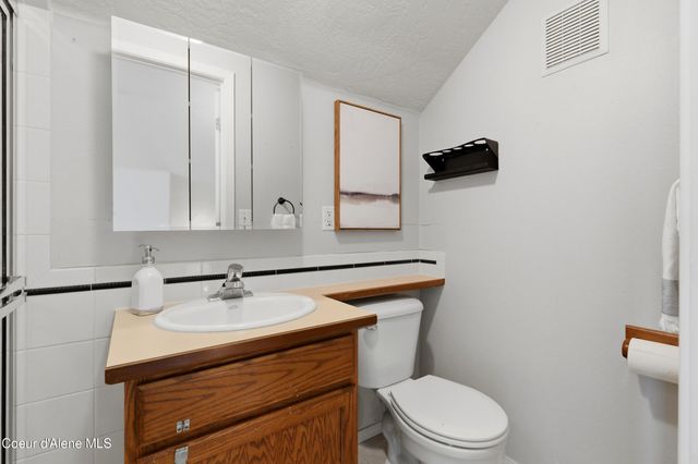 1213 S Riverside Harbor DR, Post Falls, ID 83854