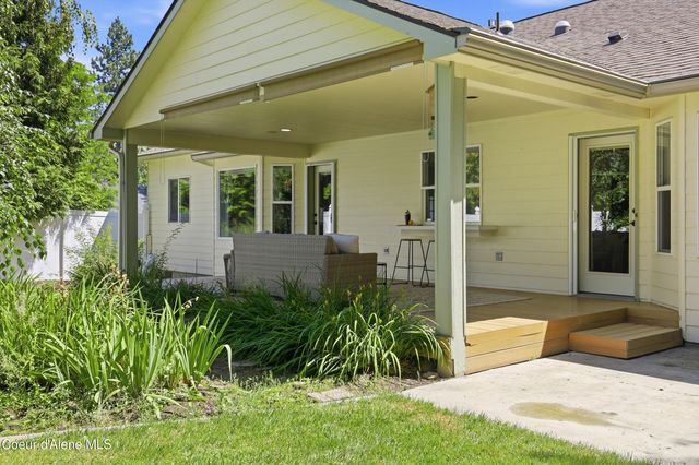1213 S Riverside Harbor DR, Post Falls, ID 83854