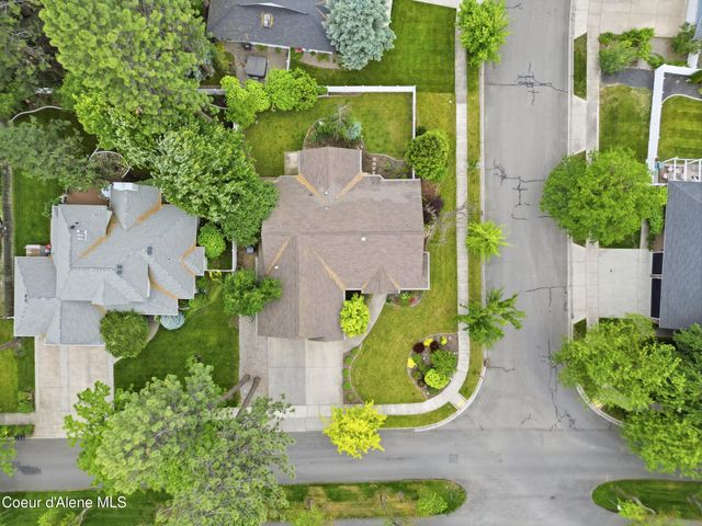 1213 S Riverside Harbor DR, Post Falls, ID 83854