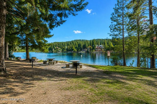 1213 S Riverside Harbor DR, Post Falls, ID 83854