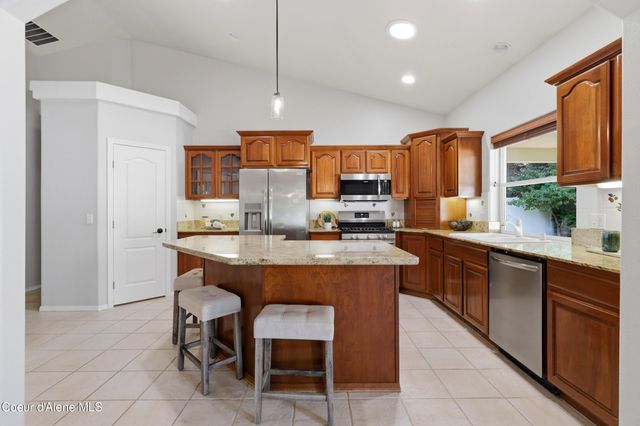 1213 S Riverside Harbor DR, Post Falls, ID 83854