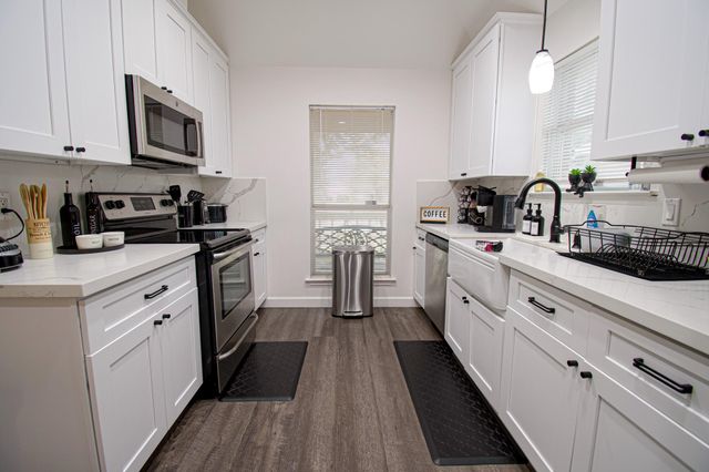 4715 Cavern Brook Court, Fresno, TX 77545