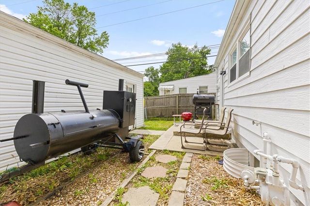 1115 NE 43rd Terrace, Kansas City, MO 64116