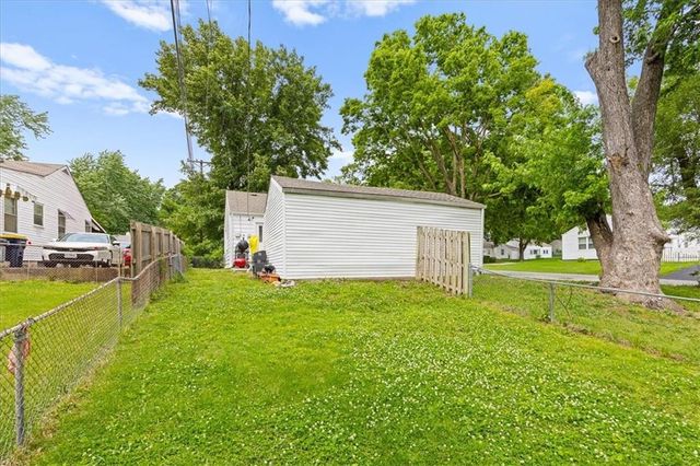 1115 NE 43rd Terrace, Kansas City, MO 64116