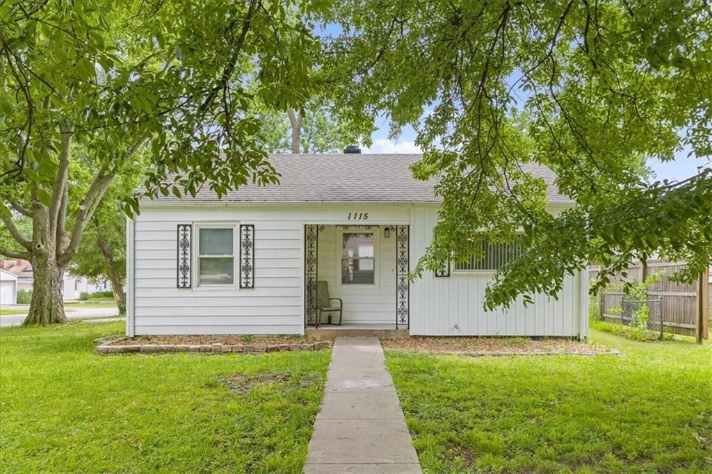 1115 NE 43rd Terrace, Kansas City, MO 64116