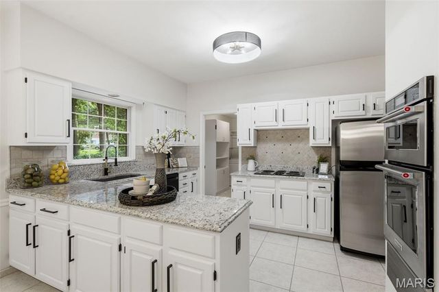 301 Claymont Cove Court, Ballwin, MO 63011