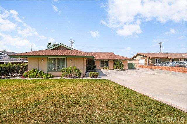 9766 Kimberly Avenue, Montclair, CA 91763