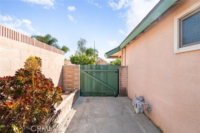 9766 Kimberly Avenue, Montclair, CA 91763