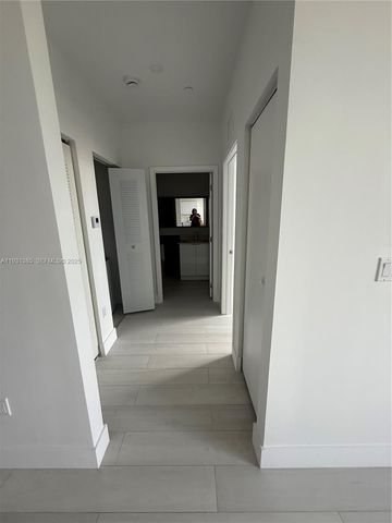 1091 E 17th St 402, Hialeah, FL 33010