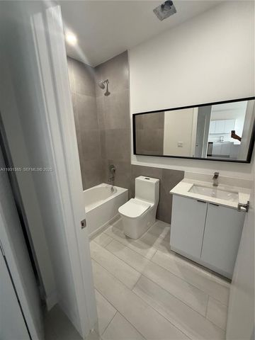 1091 E 17th St 402, Hialeah, FL 33010