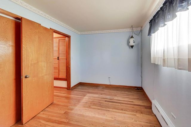 2240 N Western Avenue, Park Ridge, IL 60068