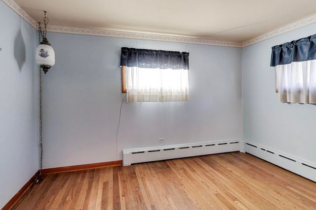 2240 N Western Avenue, Park Ridge, IL 60068