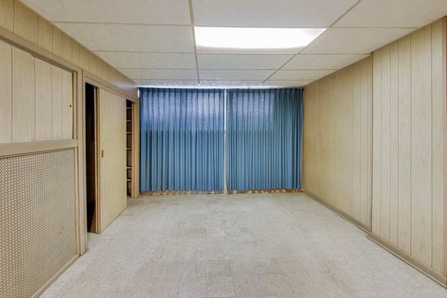 2240 N Western Avenue, Park Ridge, IL 60068