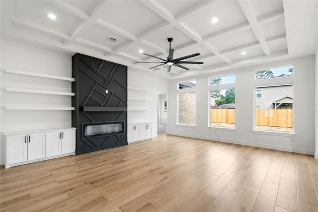 502 Batten Way, Crosby, TX 77532