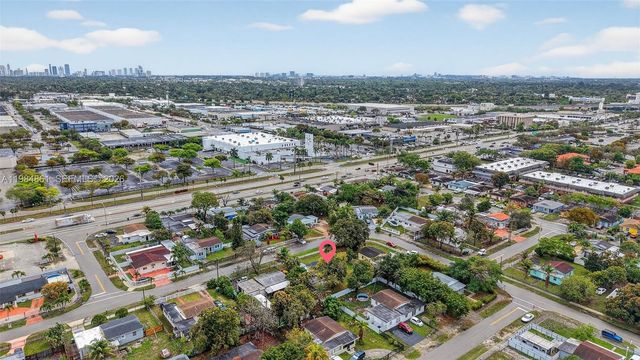 17980 NW 2nd Ct, Miami Gardens, FL 33169