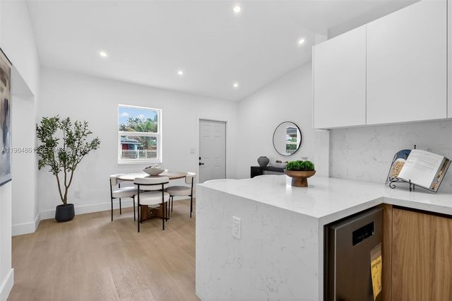 17980 NW 2nd Ct, Miami Gardens, FL 33169