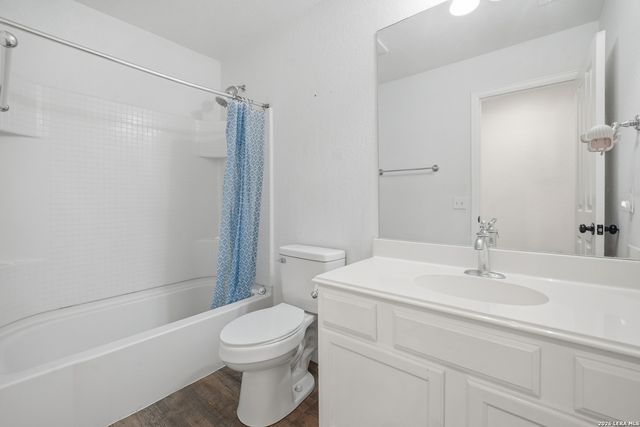 3839 BROWNING BLF, San Antonio, TX 78245