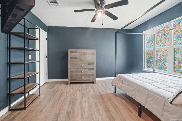 3839 BROWNING BLF, San Antonio, TX 78245