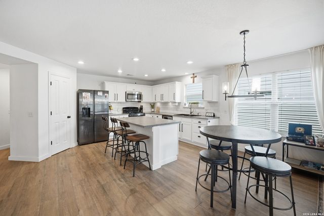 3839 BROWNING BLF, San Antonio, TX 78245