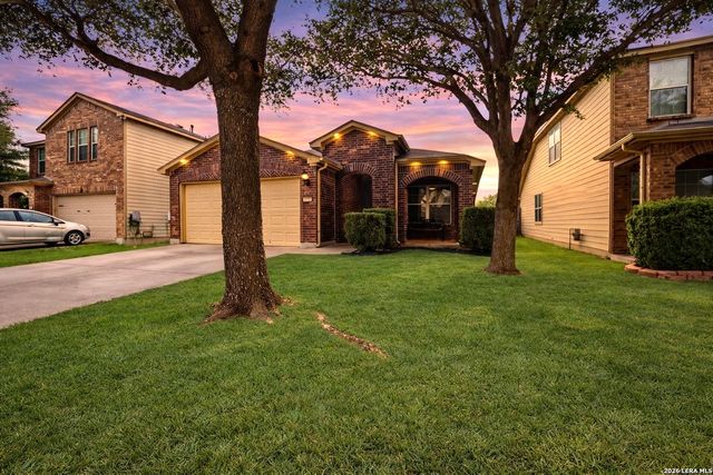 3839 BROWNING BLF, San Antonio, TX 78245