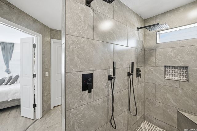 3839 BROWNING BLF, San Antonio, TX 78245