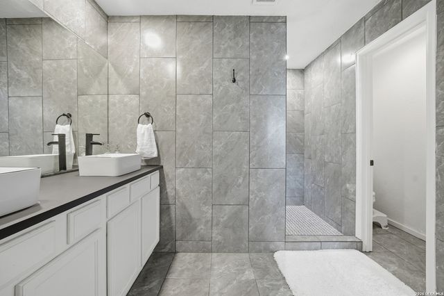 3839 BROWNING BLF, San Antonio, TX 78245