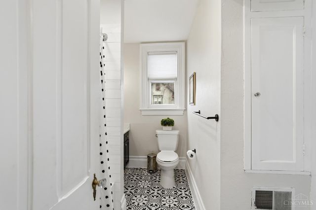 324 Beech Avenue, Wyoming, OH 45215