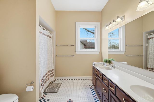 324 Beech Avenue, Wyoming, OH 45215