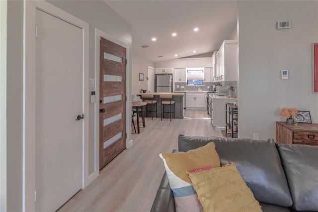 1622 Cattle TRL, Austin, TX 78748