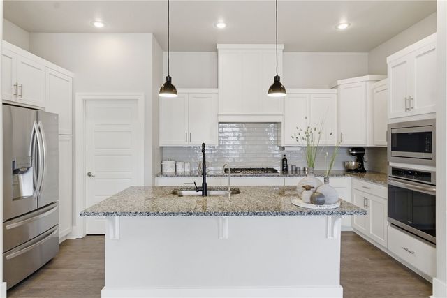 1413 Cannon Lane, Cave Springs, AR 72718