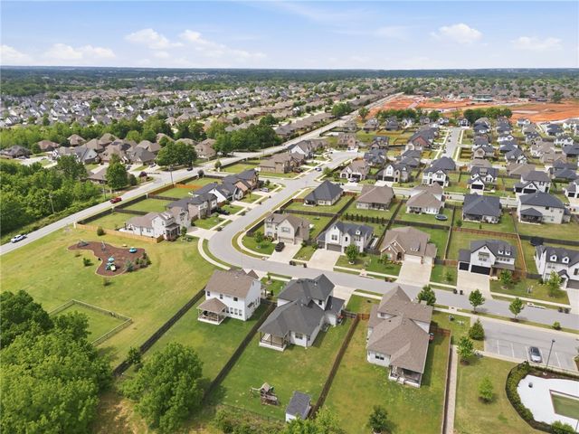 1413 Cannon Lane, Cave Springs, AR 72718