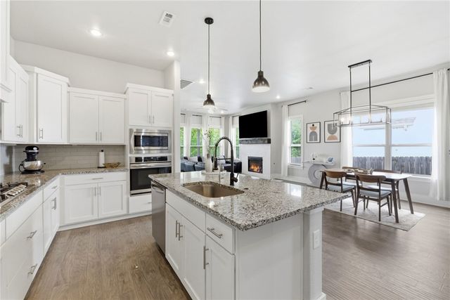 1413 Cannon Lane, Cave Springs, AR 72718
