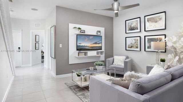 2633 SE 25 RD, Homestead, FL 33035