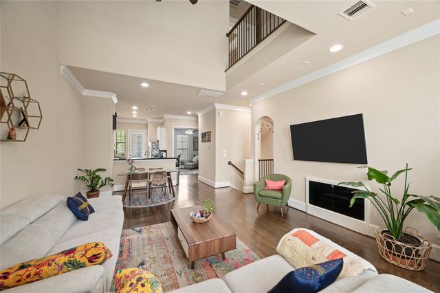 1114 W 25th Street, Houston, TX 77008