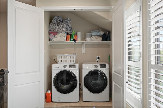 1114 W 25th Street, Houston, TX 77008