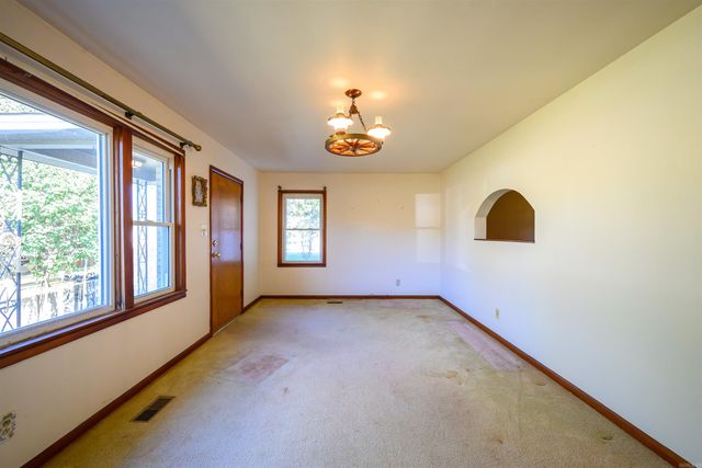 515 E Center Street, Cave City, AR 72521