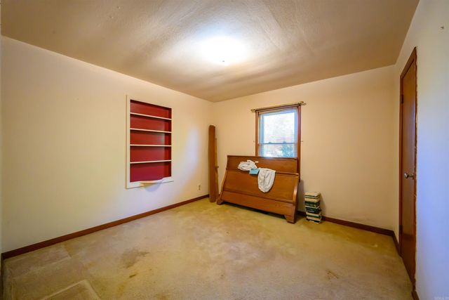 515 E Center Street, Cave City, AR 72521