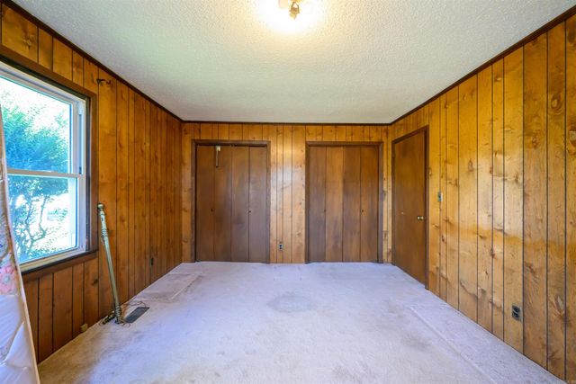 515 E Center Street, Cave City, AR 72521